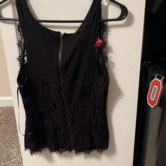 Lace corset top - Picture 5 of 6